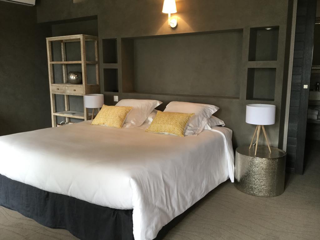 Boutique Hotel La Villa Montesquieu Laudun Exterior foto