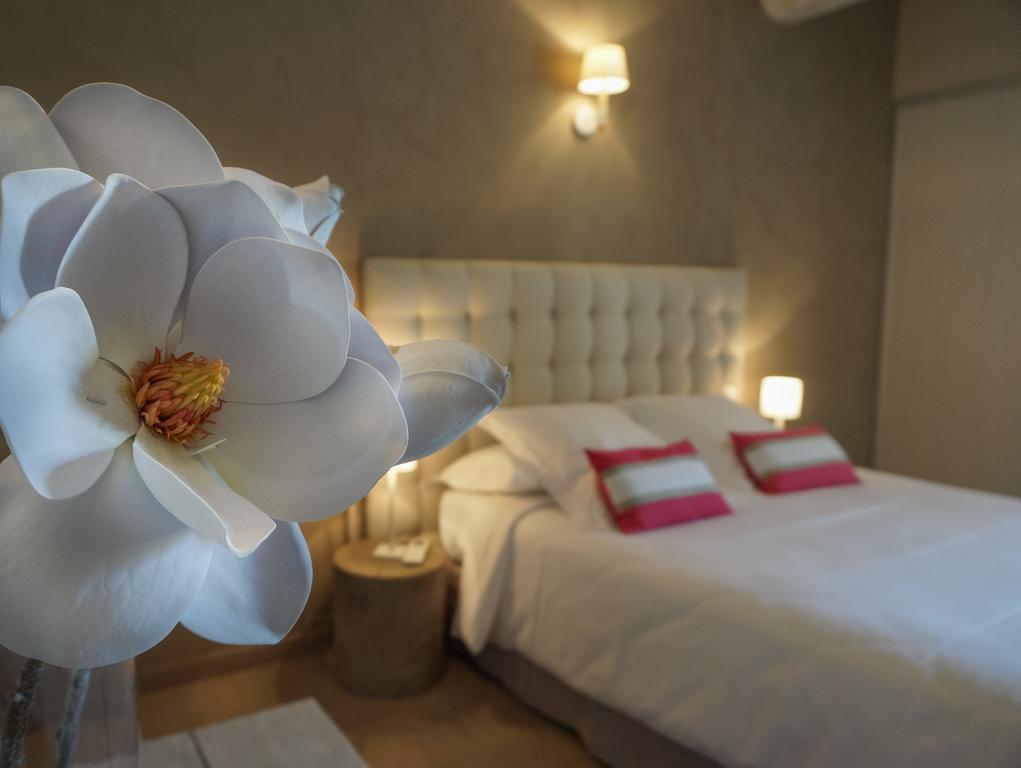 Boutique Hotel La Villa Montesquieu Laudun Exterior foto